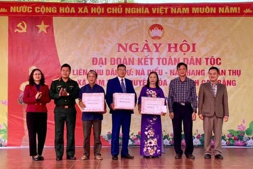 Các khu dân cư huyện Hòa An tổ chức Ngày hội đại đoàn kết toàn dân tộc