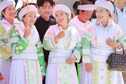 Đậm bản sắc văn hóa dân tộc Mông huyện Quảng Hòa