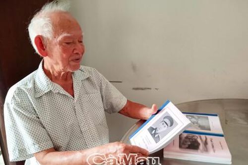 Tư liệu quý từ ghi chép của người tập kếtTái hiện sinh động cuộc sống, sinh hoạt, học tập, chiến đấu Tư liệu đặc biệt về Anh hùng phi công, Liệt sĩ Nguyễn Văn Bảy (B) Nên in sách để phổ biến và lưu giữ