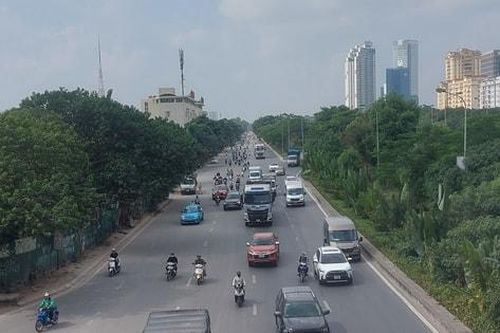 Miền Bắc nắng hanh, lạnh, có nơi rét, miền Trung mưa lớn