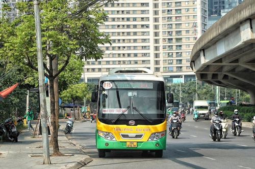 Xe buýt kế cận: Vẫn chưa phát huy hết tiềm năng
