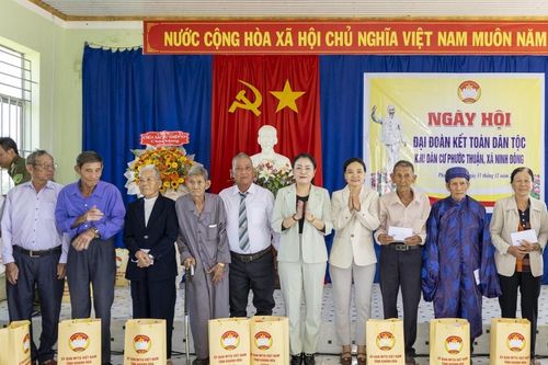 Khánh Hòa: Tưng bừng Ngày hội Đại đoàn kết Khu dân cư Phước Thuận