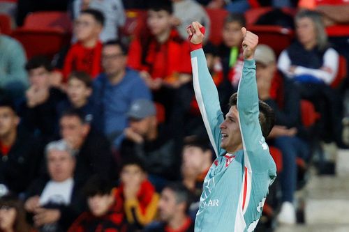 Atletico đã đúng về Alvarez