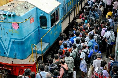 Nhân viên nhà ga mắc lỗi nghiêm trọng vì cãi vã với vợ