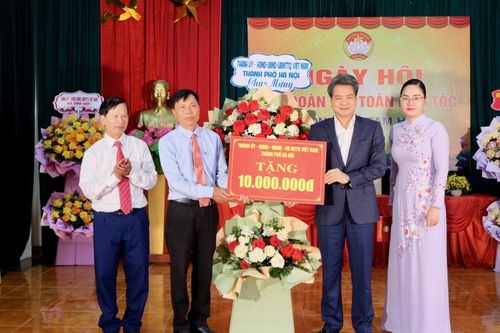Trưởng Ban Nội chính Thành ủy dự ngày hội Đại đoàn kết tại huyện Phúc Thọ