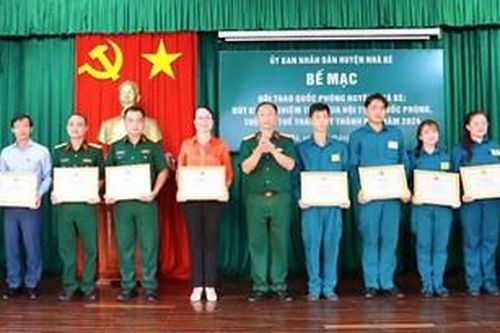 Chiến sĩ thành đồng: Nữ chính trị viên tận tâm, gương mẫu