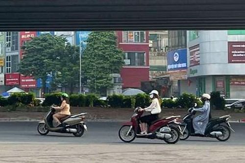 Xử lý nghiêm xe đi ngược chiều tại nút giao thông 4 tầng Nguyễn Trãi - Nguyễn Xiển