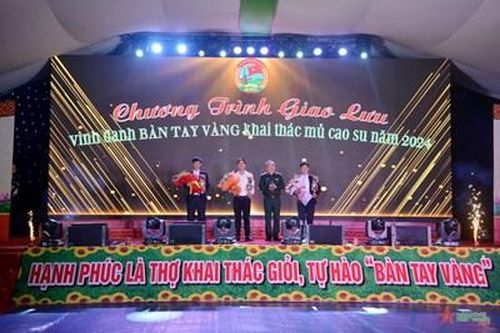 Binh đoàn 15 vinh danh 'Bàn tay vàng' thợ khai thác mủ cao su