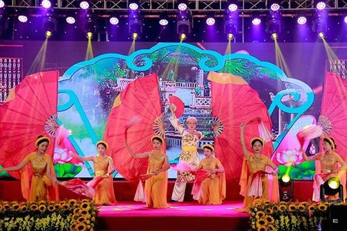 Lễ giỗ Đức thánh Hoàng Mười - Đền Chợ Củi