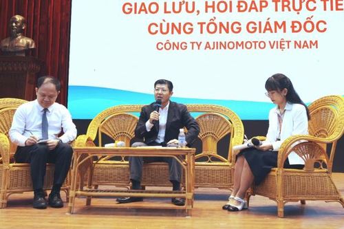 Tổng Giám đốc Ajinomoto Việt Nam khuyên sinh viên hãy nghĩ về việc tạo ra giá trị trong công việc và cuộc sống