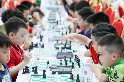 Bất ngờ cuộc đua vô địch Giải cờ vua nhanh Hà Nội mở rộng 2024