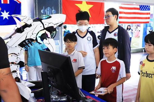 Đưa AI, trợ lý ảo tiếp cận sớm với học sinh, thanh thiếu niên