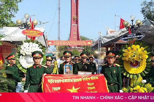 Đưa hài cốt liệt sĩ về đất mẹ Cẩm Xuyên