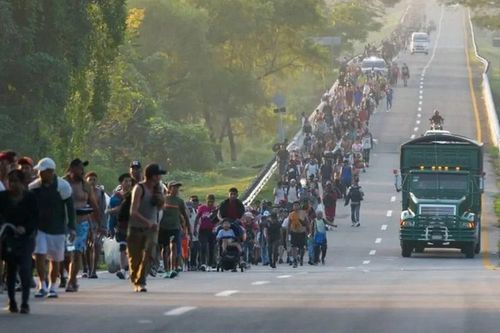 Vấn đề người di cư: Mexico phát hiện 250 người nhồi nhét trên xe tải đến Mỹ