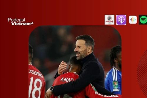 MU tiếc nuối khi HLV tạm quyền Van Nistelrooy ra đi với thành tích bất bại