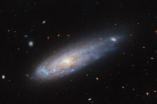 'Đạn đại bác' khủng khiếp nhất lao vụt qua kính viễn vọng NASA