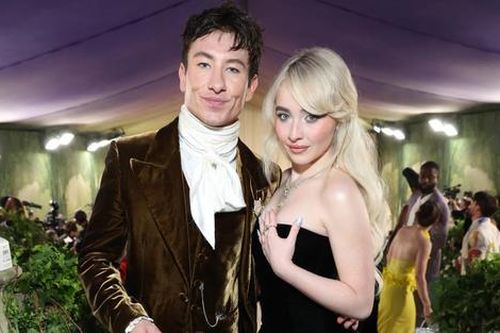 Bạn trai chúc mừng tin vui lớn của Sabrina Carpenter