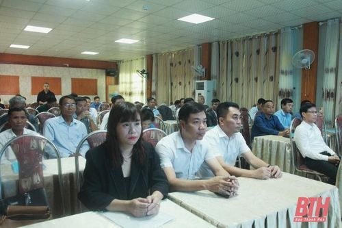 Tập huấn nghiệp vụ, hướng dẫn xây dựng điều lệ, phương án sản xuất kinh doanh, quy chế hoạt động cho các HTX điện năng
