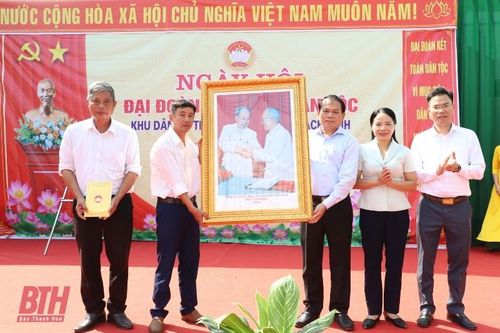 Trưởng Ban Tổ chức Tỉnh ủy Nguyễn Văn Hùng dự Ngày hội Đại đoàn kết toàn dân tộc tại huyện Thạch Thành