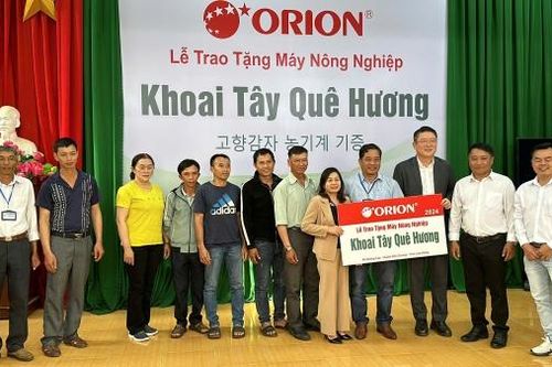 Đơn Dương: Tặng máy nông nghiệp cho tổ hợp tác sản xuất khoai tây Quảng Lập