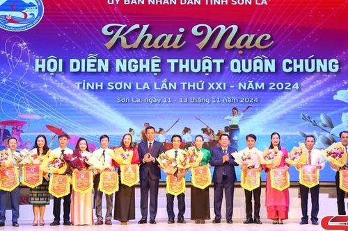 Khai mạc Hội diễn nghệ thuật quần chúng tỉnh Sơn La năm 2024