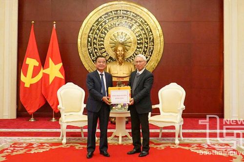 Đoàn công tác của Thái Nguyên thăm và làm việc với Đại sứ quán Việt Nam tại Trung Quốc