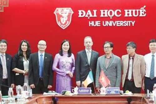 Cơ hội và thách thức trong phát triển thành Đại học Quốc gia