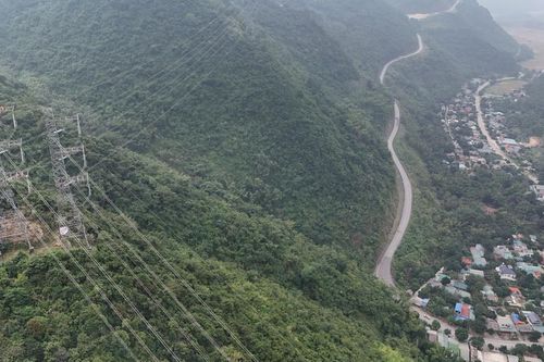 Hoàn thành sớm dự án thay thế cách điện đường dây 500kV Sơn La - Hòa Bình