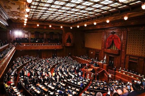 Nhật Bản: Quốc hội chuẩn bị bầu Thủ tướng giữa bê bối tình ái của Chủ tịch đảng đối lập