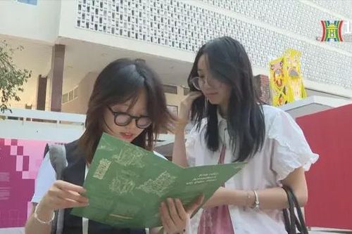 Một vé trở về tuổi thơ với 'Hành lang thơ ngây'