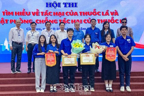 Trường THPT Cà Mau đoạt giải Nhất Hội thi tìm hiểu tác hại thuốc lá