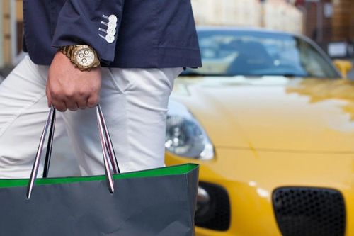 Khoe quà sinh nhật 631 tỷ đồng, chàng trai bị bắt vì tội làm giả tài sản