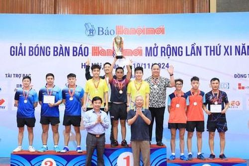 Bế mạc Giải Bóng bàn tranh Cúp Báo Hànôịmới mở rộng lần thứ XI năm 2024:Chất lượng chuyên môn cao, nhiều cung bậc cảm xúc