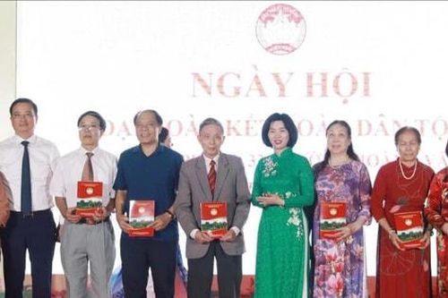 Xây dựng địa phương đoàn kết, an toàn, đảm bảo an sinh xã hội