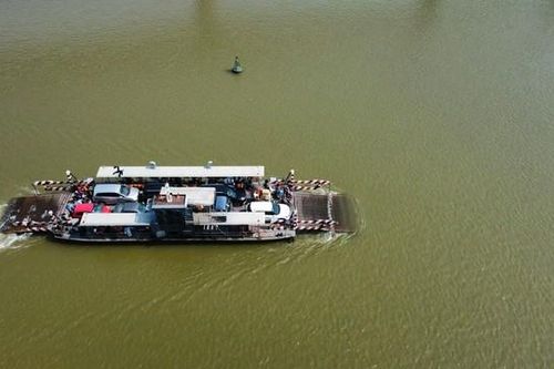 Hình ảnh những chuyến phà Đống Cao ở Nam Định sắp hoàn thành 'sứ mệnh'