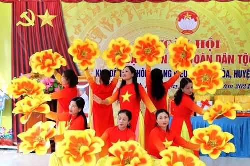 Rộn ràng Ngày hội Đoàn kết ở Quang Biểu