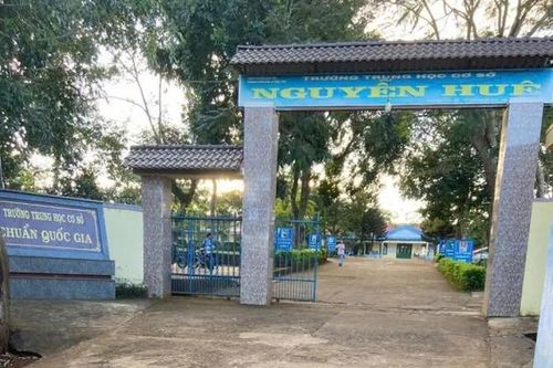 Đắk Nông: hai nam sinh đâm nữ sinh sau giờ chào cờ