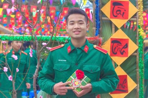 Thơ của một người lính trẻ