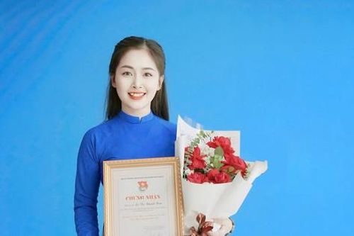 Người giáo viên tận tâm, nhiệt huyết và những câu chuyện truyền cảm hứng