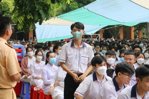 'Vũ khí' diệt tin giả, tin xấu