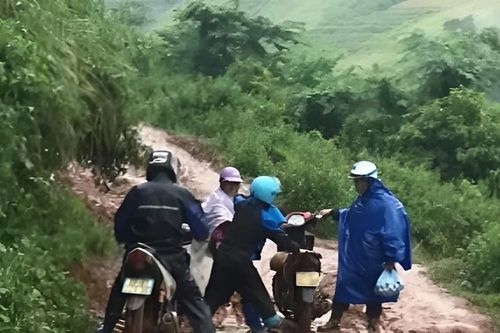 Đổi vất vả lấy tương lai cho học trò