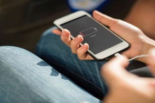 7 cách khắc phục iPhone không nhận sạc hiệu quả
