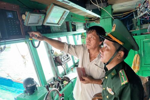Quyết bám trụ giữa Biển Đông (bài 2)