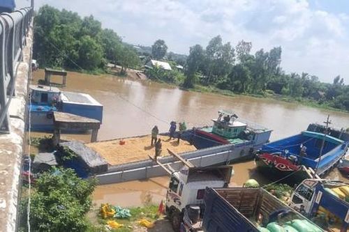 Đình chỉ hoạt động bến thủy không phép ở huyện biên giới Giang Thành