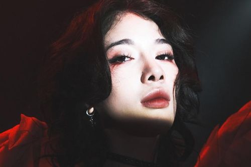 'Anh tài' Kiên Ứng quay MV cho cô gái dị, lạ chào sân Vpop