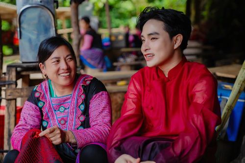 Ca sĩ Trương Trần Anh Duy đi 15.000 km quay cảnh đẹp 23 tỉnh thành