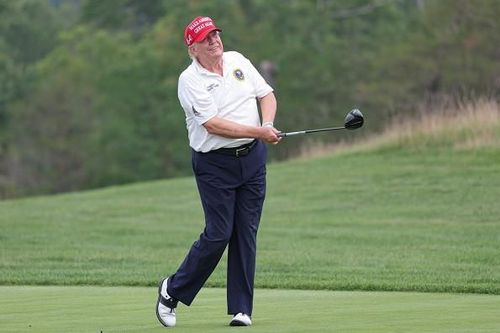 Tổng thống Hàn Quốc tập đánh golf để chuẩn bị gặp ông Trump