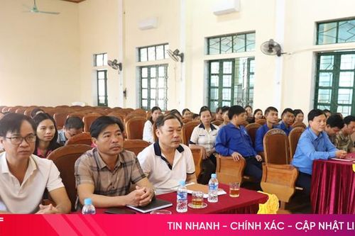 Người nghèo ở Hương Sơn học cách sản xuất phân bón hữu cơ từ rác thải