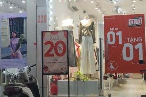 Siêu sale 11/11: Giảm giá tới 99%, bất ngờ với cảnh tượng mua sắm tại phố thời trang