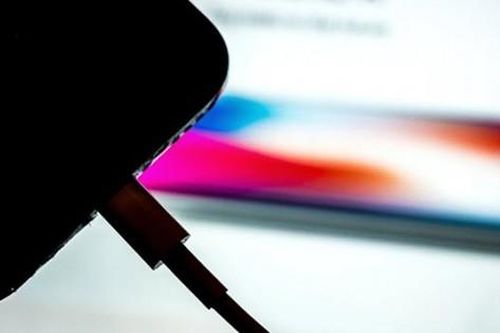 Tính năng bảo mật mới của Apple khiến cả cảnh sát và kẻ trộm 'đau đầu'